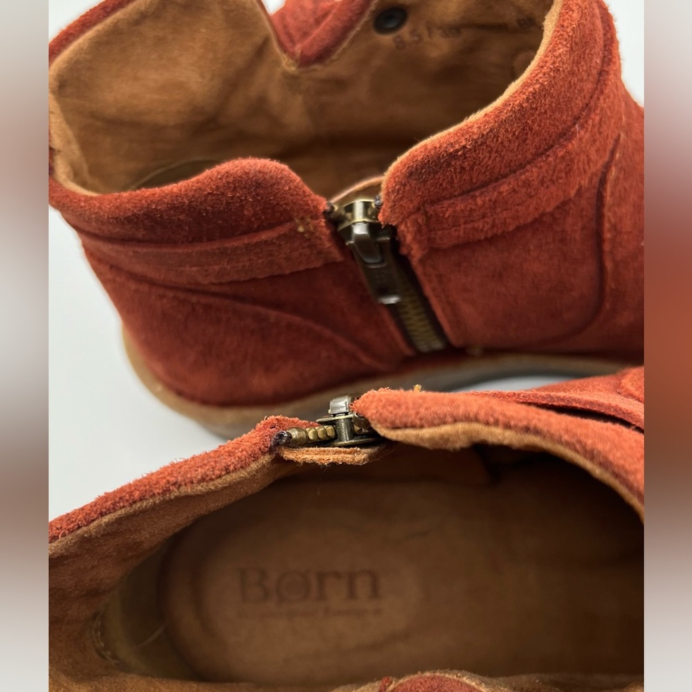 Born Women's Vaughn Round Toe Rust Suede  Leather Ankle Booties Size 8.5 / 39 - Picture 4 of 13